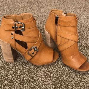 Dolce Vita Peep Toe Booties- Size 6